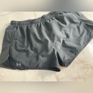 Under armour black shorts women’s large, gently used